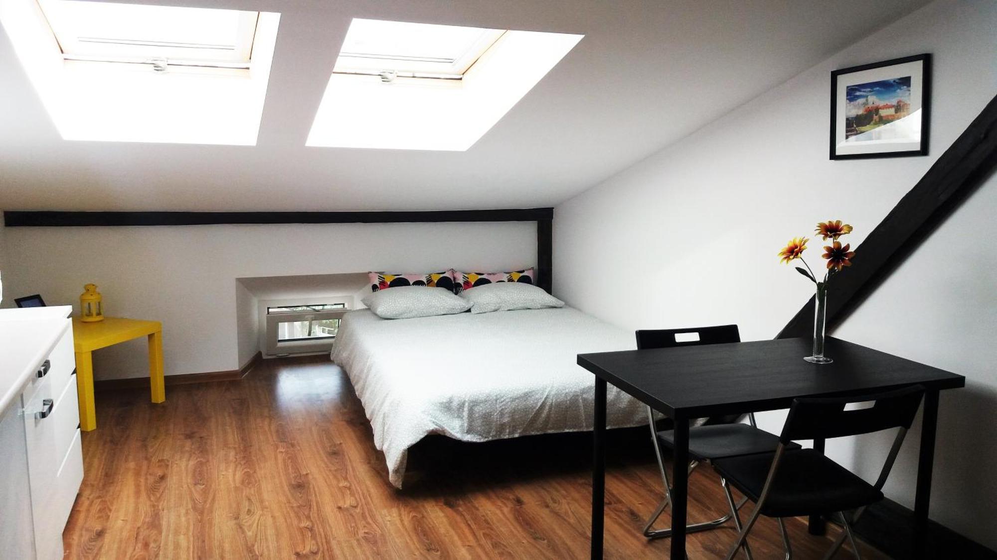Nice Attic Studio Close To Old Town Air Conditioning - Klimatyzacja Krakow Ngoại thất bức ảnh